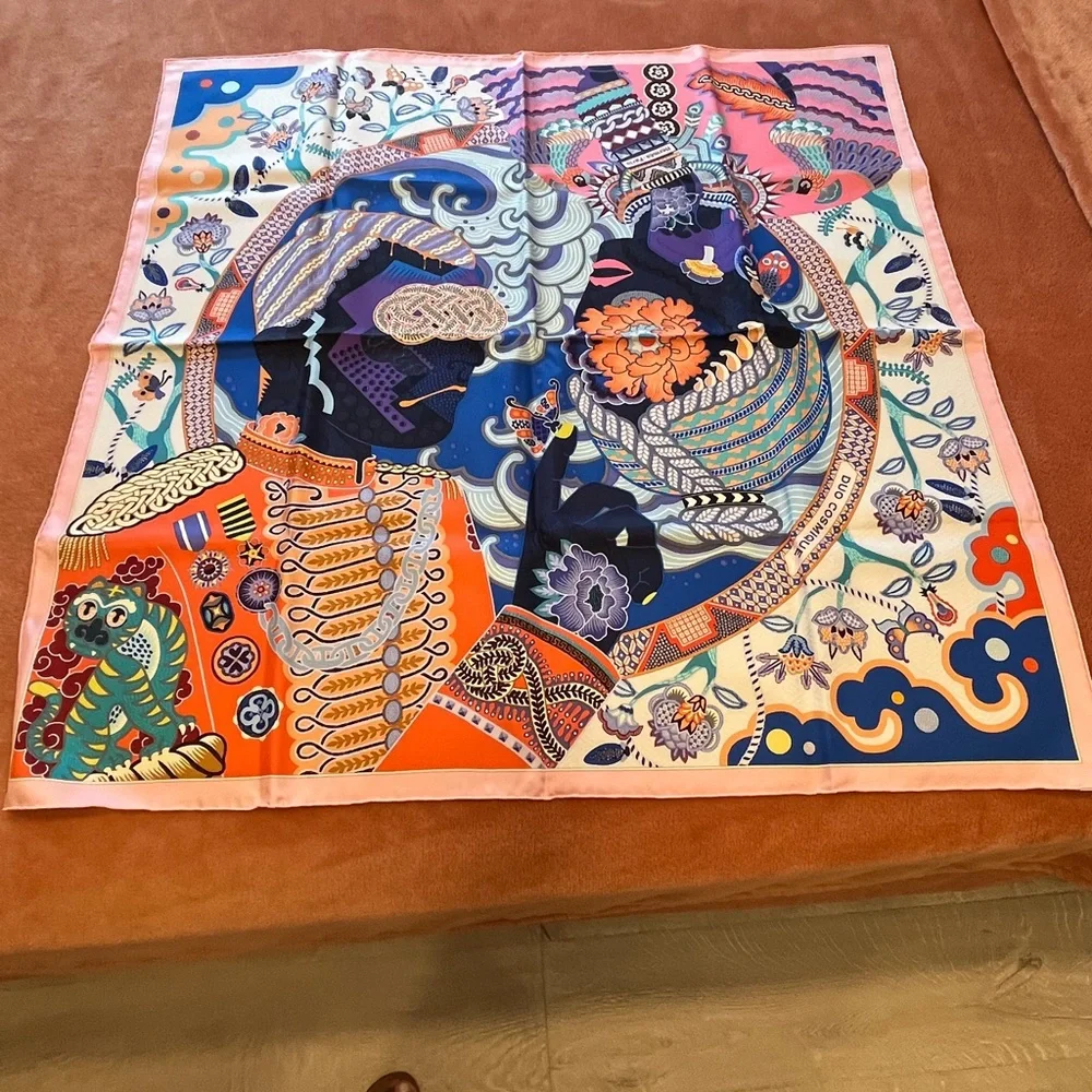 Hermes 90 Silk Scarf with Floral and Geometric Motifs - Picture 2 of 2